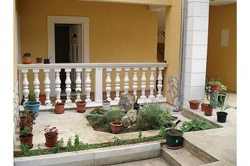 Horvātija Privát Jelsa, Eksterjers